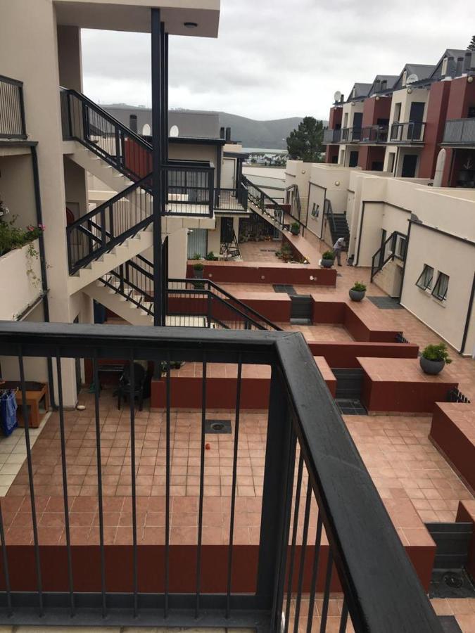 Oyster Walk On Main Apartamento Knysna Exterior foto